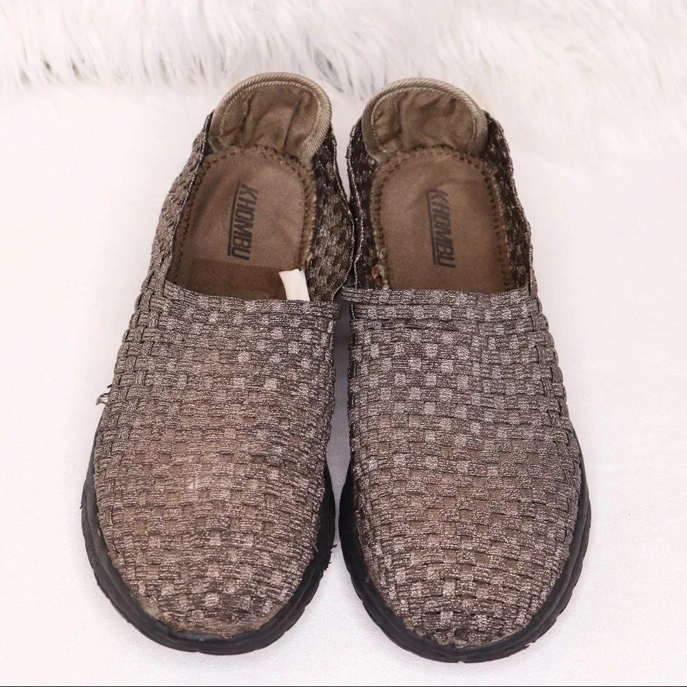 Khombu Willa Metallic Walking Gold Shoes